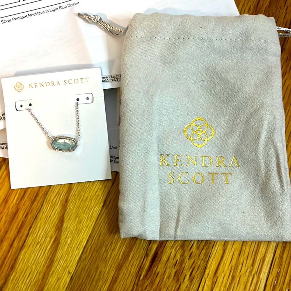 Elisa Silver Pendant Neclace